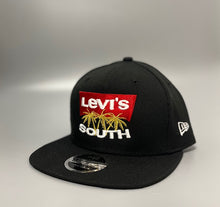Load image into Gallery viewer, Levis South New Era Snapback
